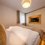 Fesh Living - Premium Apartament *