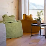 Fesh Living - Premium