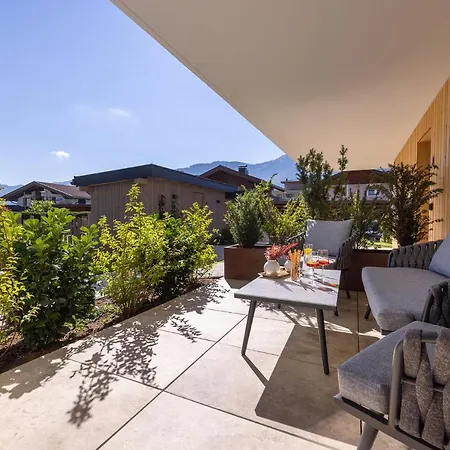 Fesh Living * كابرون