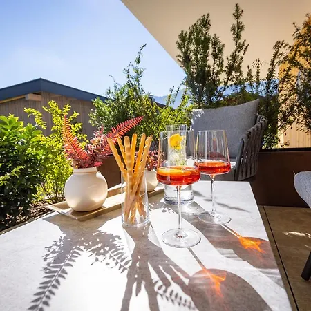 Fesh Living شقة *