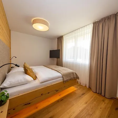 Fesh Living Apartment *