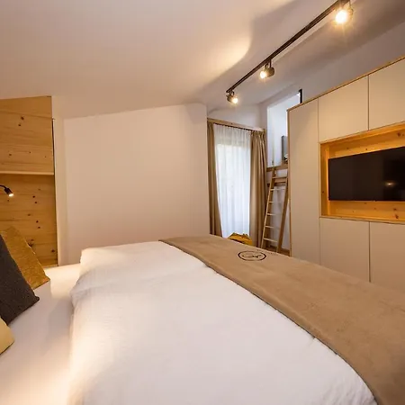 Fesh Living شقة *