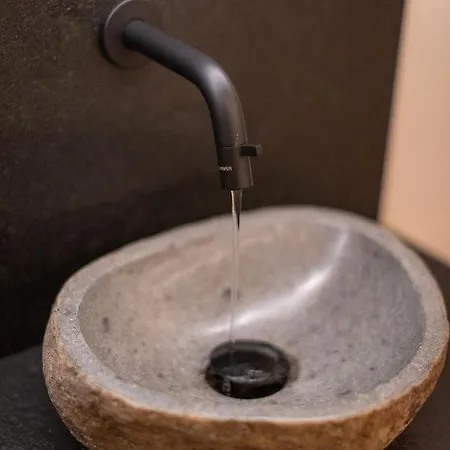 Fesh Living * كابرون